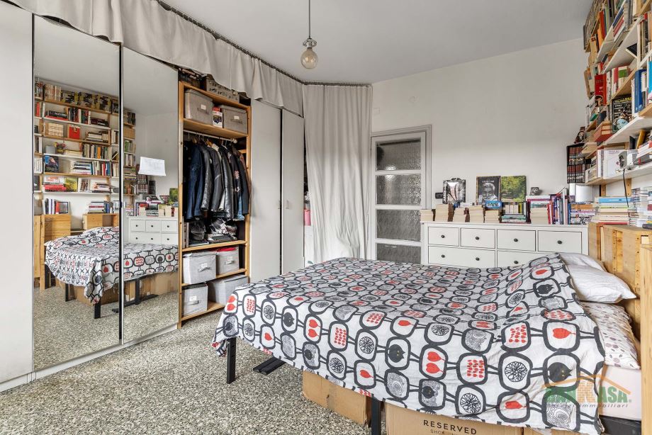 Casa di ringhiera di 2 locali 
