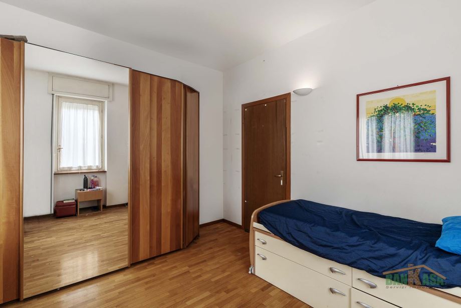 Porzione di villa trifamiliare di 3 locali 