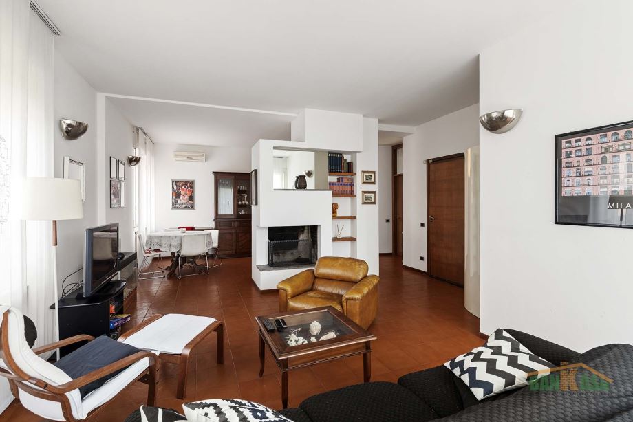 Porzione di villa trifamiliare di 3 locali 