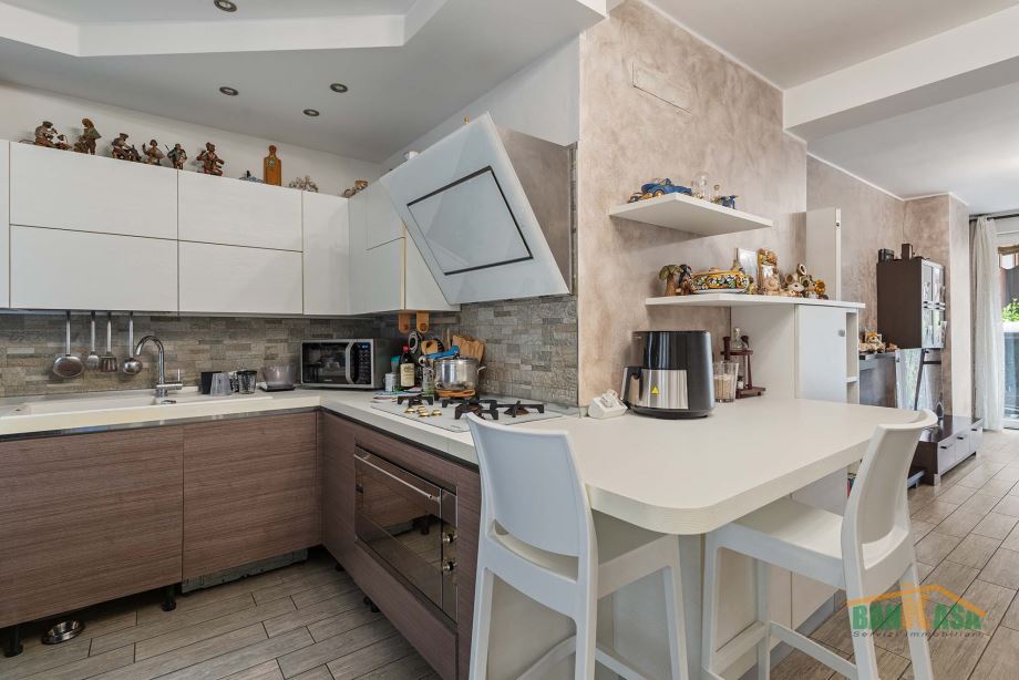 Appartamento in condominio di 4 locali 