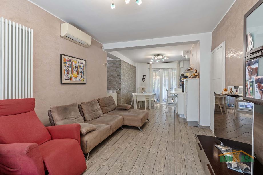 Appartamento in condominio di 4 locali 