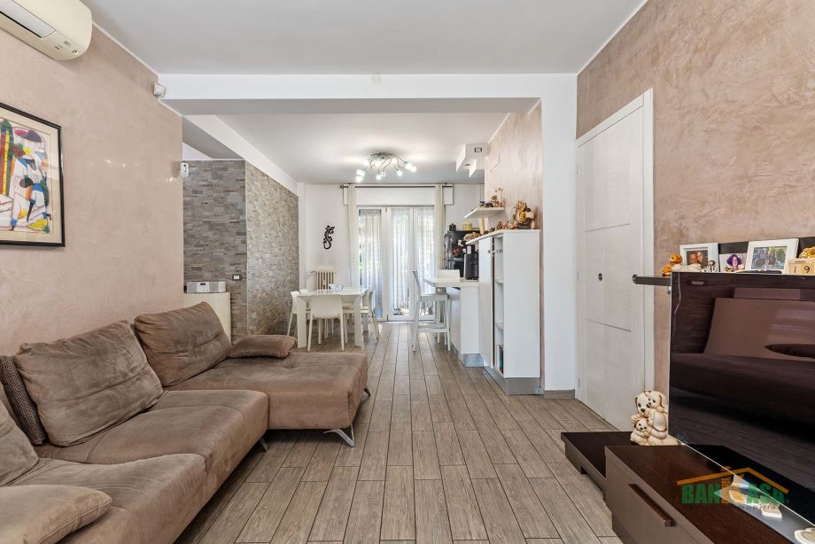 Appartamento in condominio di 4 locali 