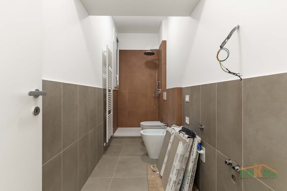 Casa di ringhiera di 2 locali 