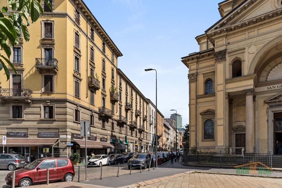 Casa di ringhiera di 2 locali 