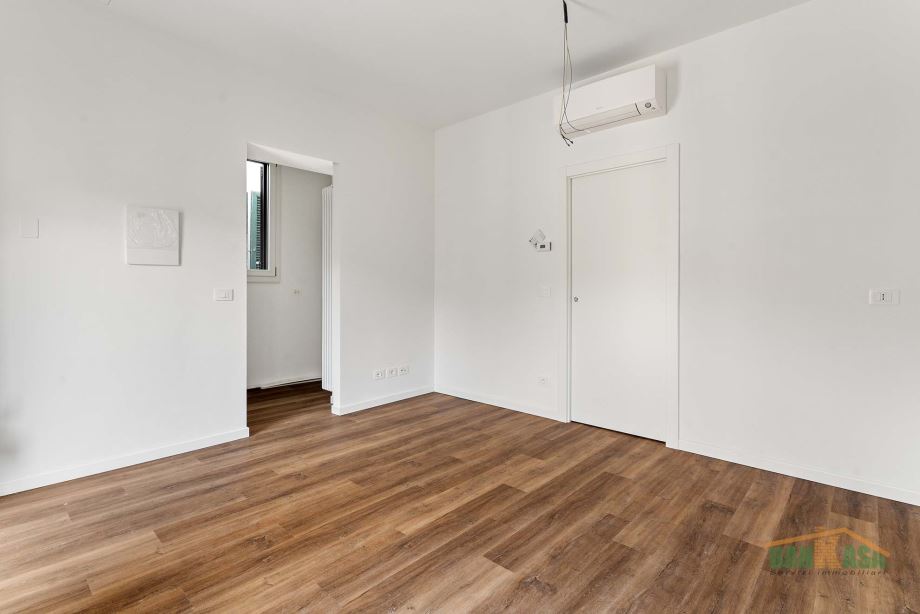 Casa di ringhiera di 2 locali 