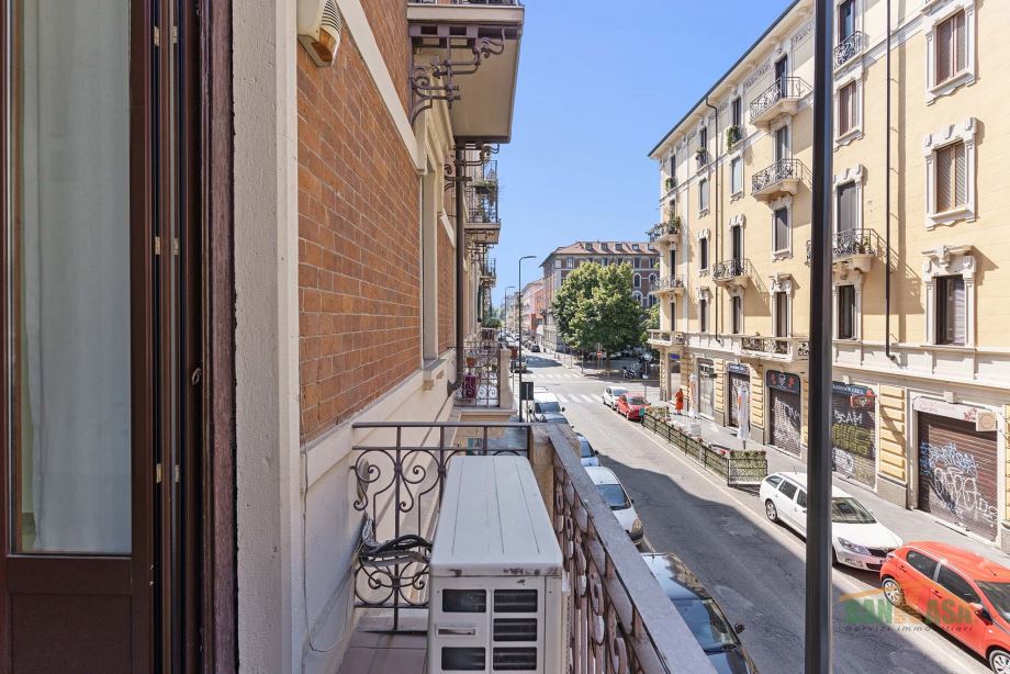 Casa di ringhiera di 2 locali 
