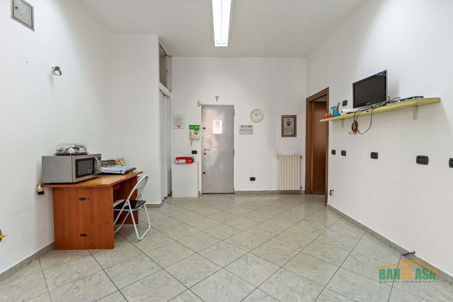 Casa di ringhiera di 2 locali 