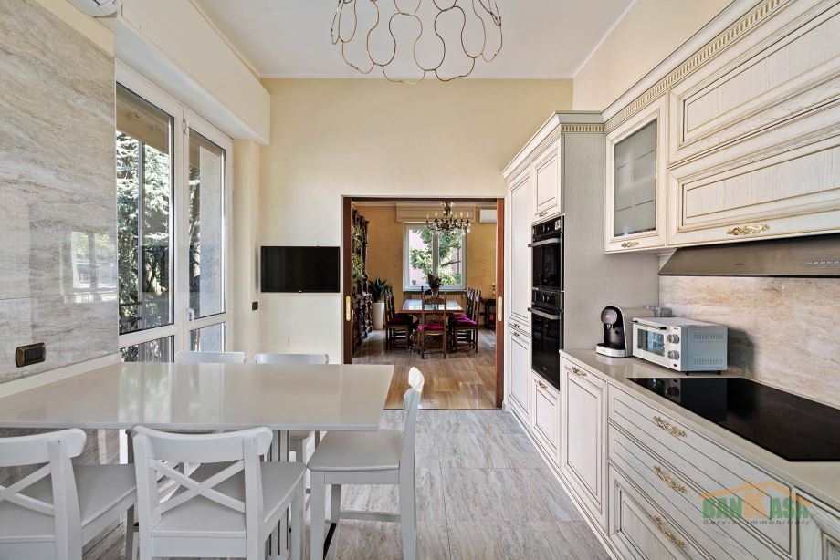 Appartamento in palazzina di 4 locali 