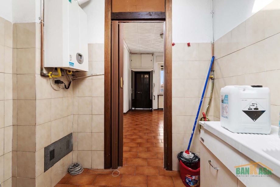 Casa di ringhiera di 2 locali 