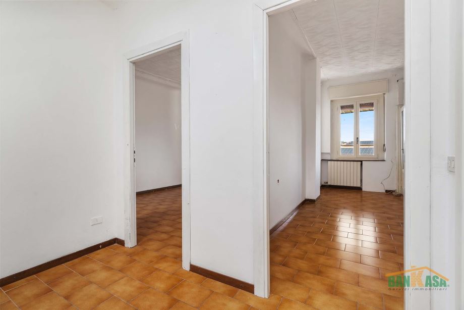 Casa di ringhiera di 2 locali 