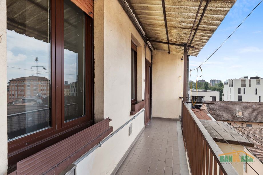 Casa di ringhiera di 2 locali 