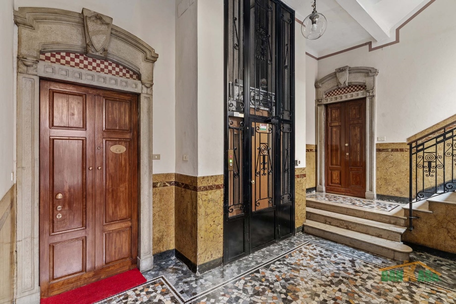 Appartamento in condominio di 6 locali 