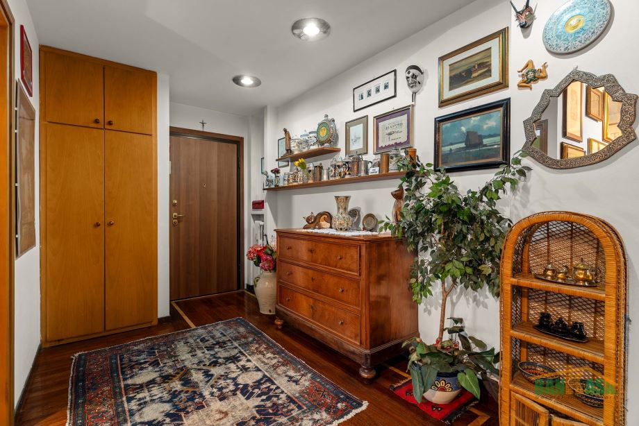 Appartamento in condominio di 4 locali 