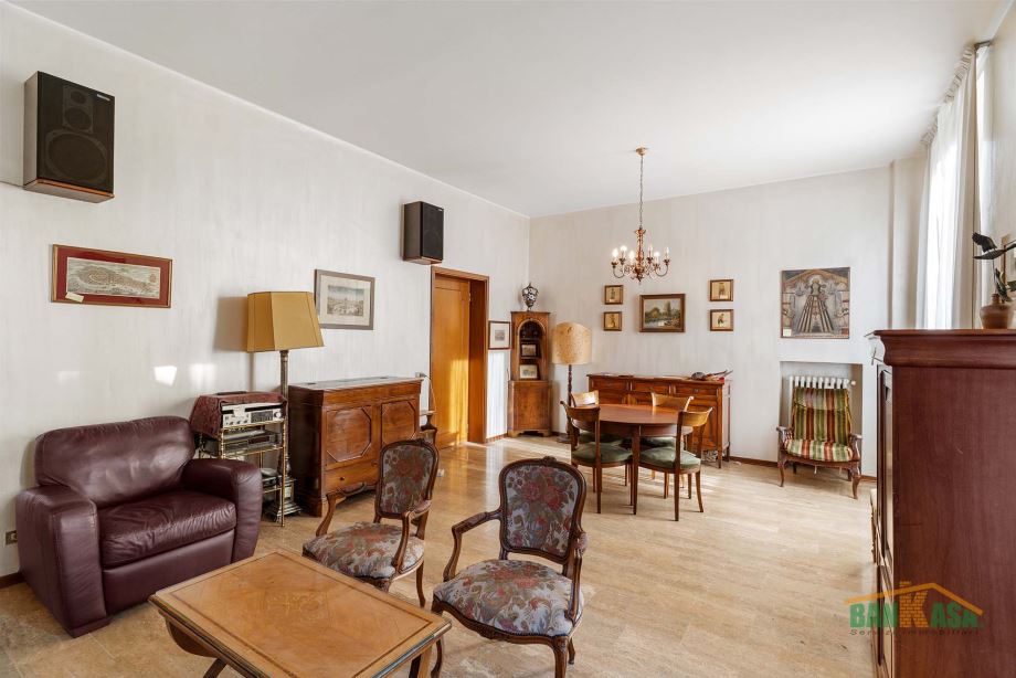 Appartamento in condominio di 4 locali 