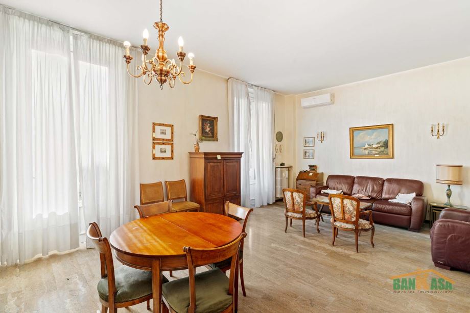 Appartamento in condominio di 4 locali 