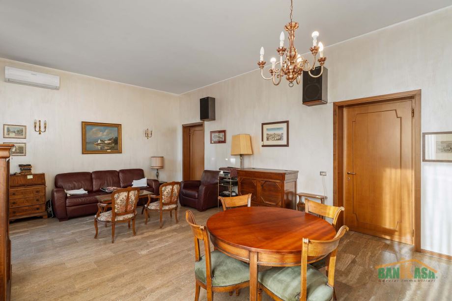 Appartamento in condominio di 4 locali 