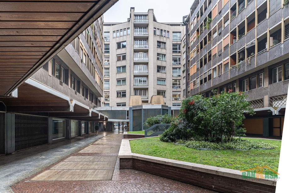 Appartamento in condominio di 5 locali 