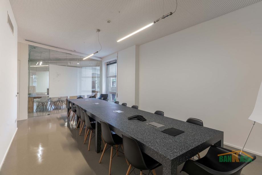 Appartamento in condominio di 5 locali 