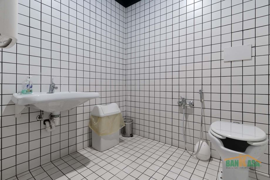 Appartamento in condominio di 5 locali 