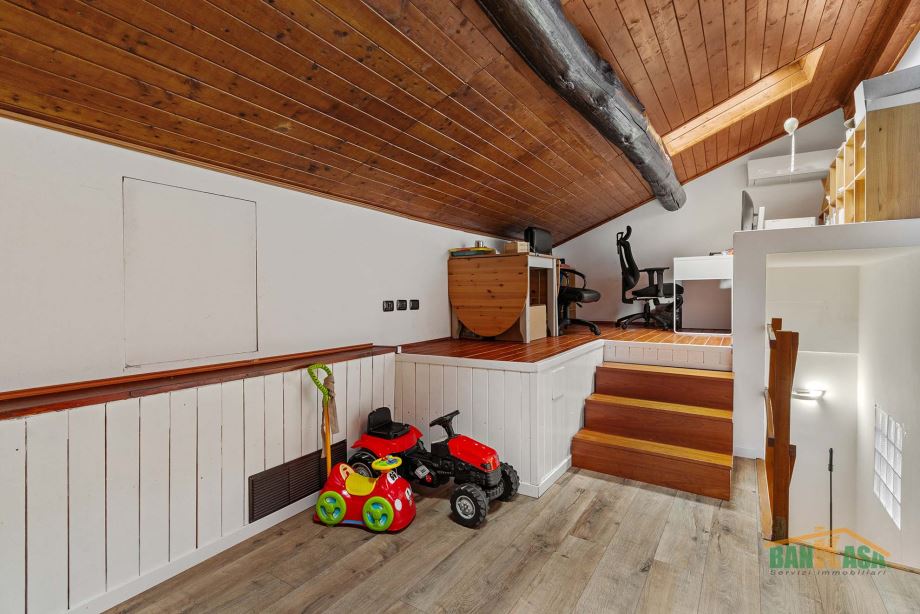 Casa di corte di 4 locali 