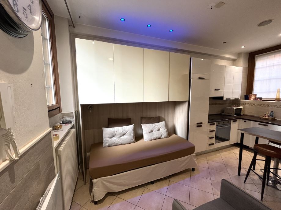 Casa di ringhiera di 1 locale 