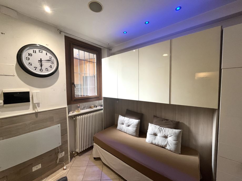 Casa di ringhiera di 1 locale 