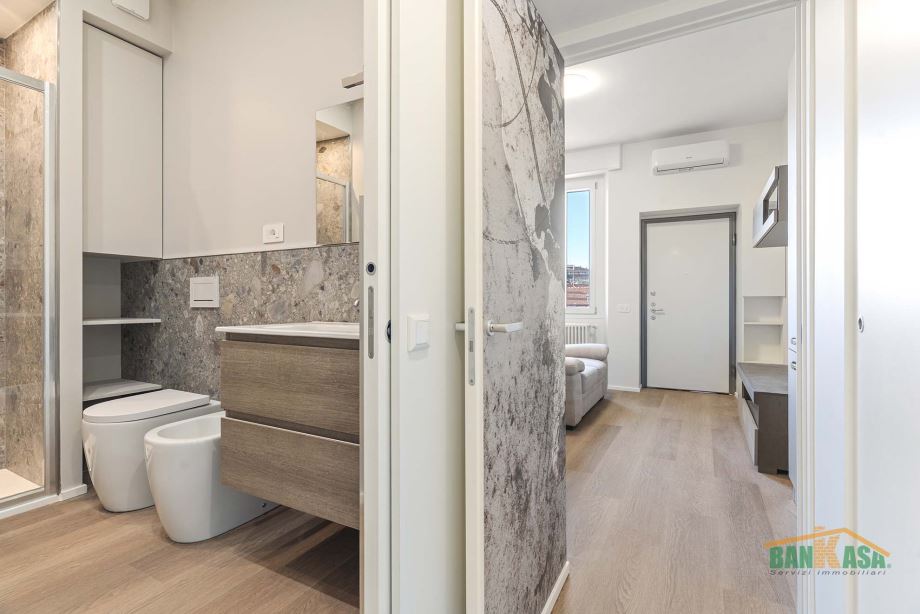 Casa di ringhiera di 2 locali 