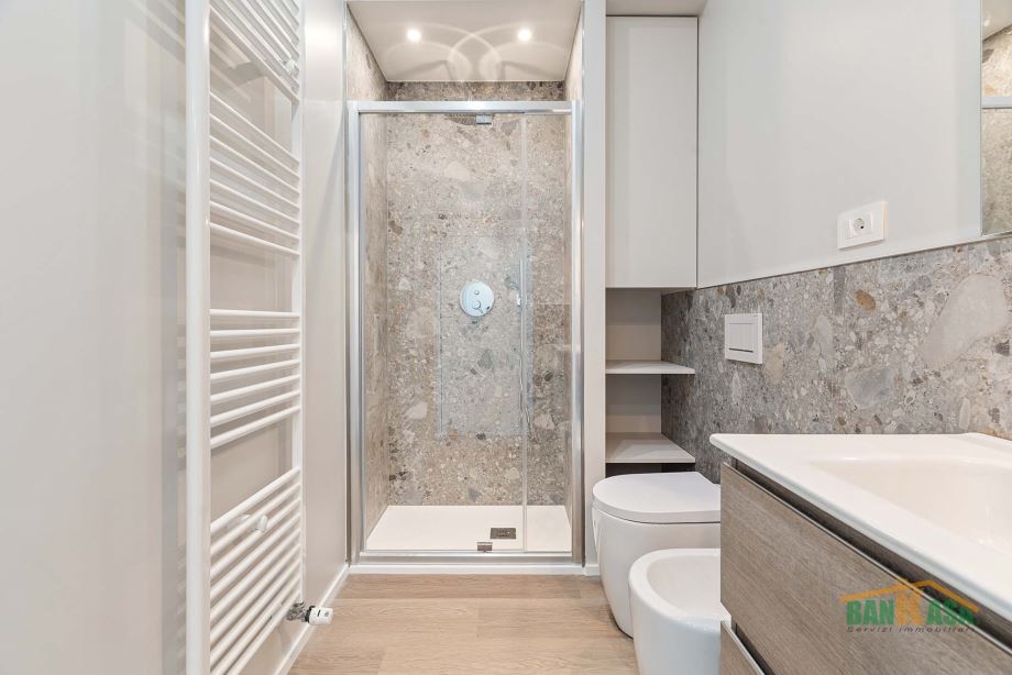 Casa di ringhiera di 2 locali 