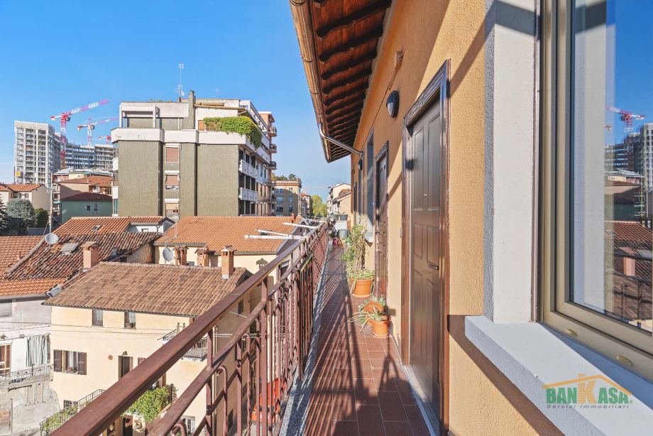 Casa di ringhiera di 2 locali 