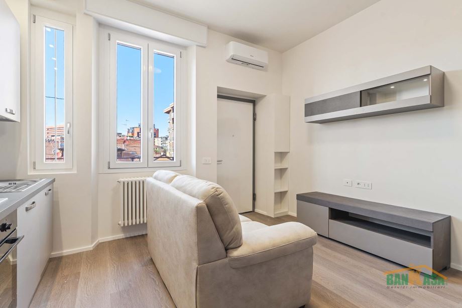 Casa di ringhiera di 2 locali 