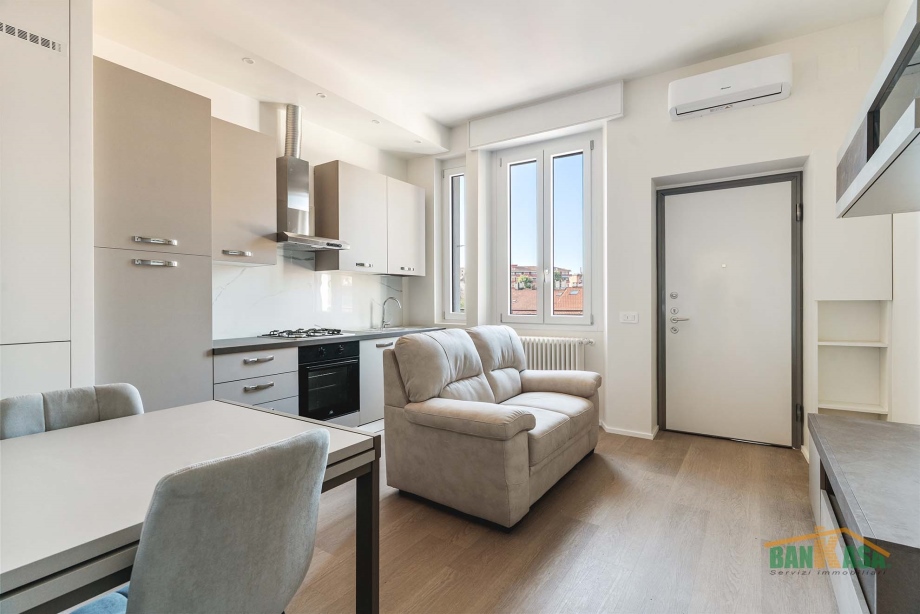 Casa di ringhiera di 2 locali 