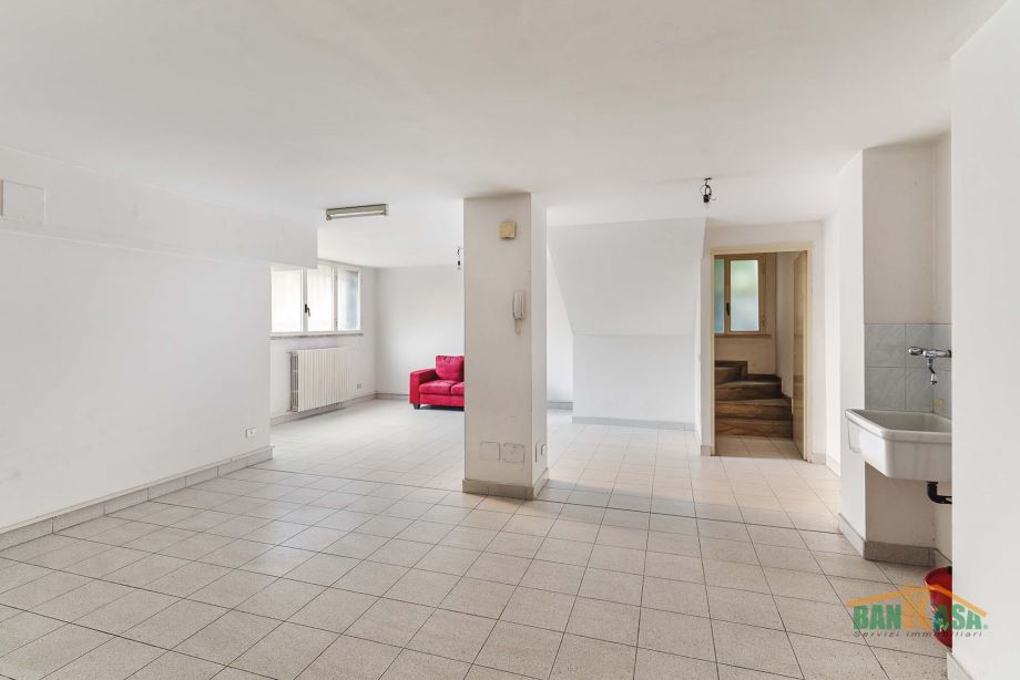 Appartamento in condominio di 3 locali 