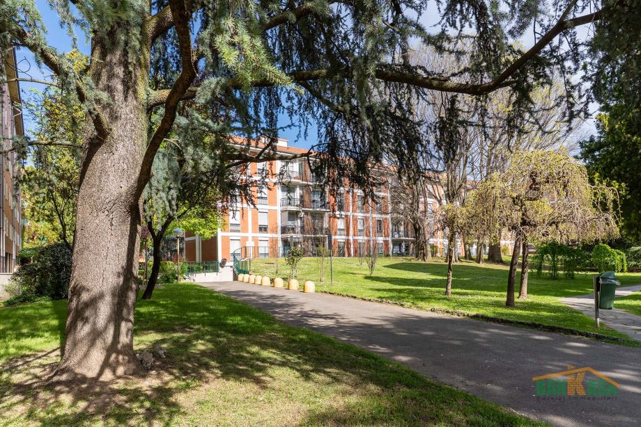 Appartamento in condominio di 4 locali 