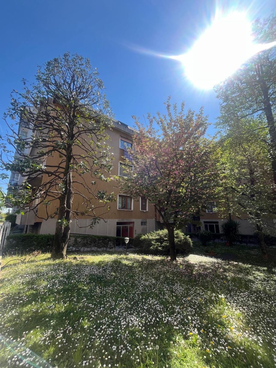 Appartamento in condominio di 3 locali 