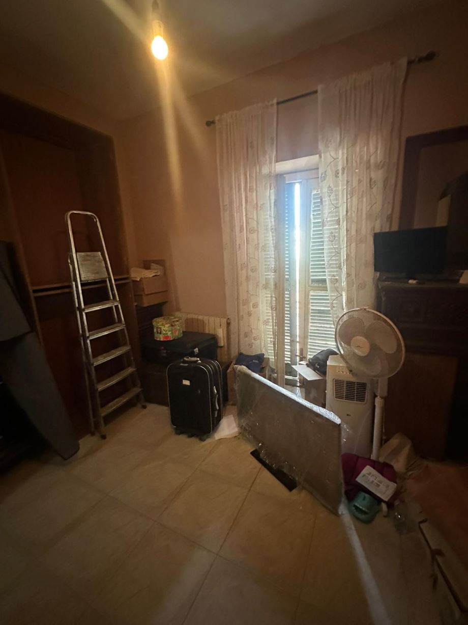 Casa di ringhiera di 2 locali 