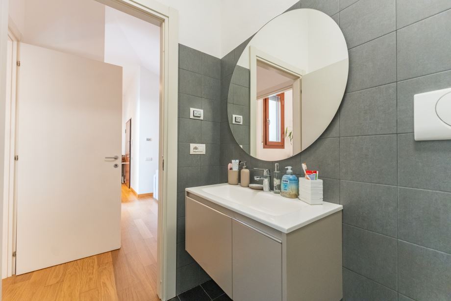 Appartamento in palazzina di 5 locali 