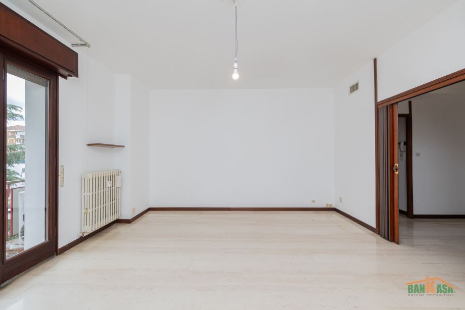 Appartamento in condominio di 4 locali 