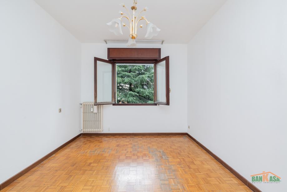 Appartamento in condominio di 4 locali 