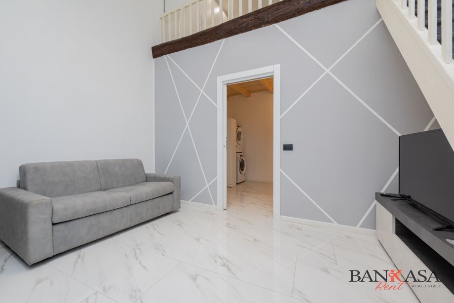 Casa di ringhiera di 2 locali 