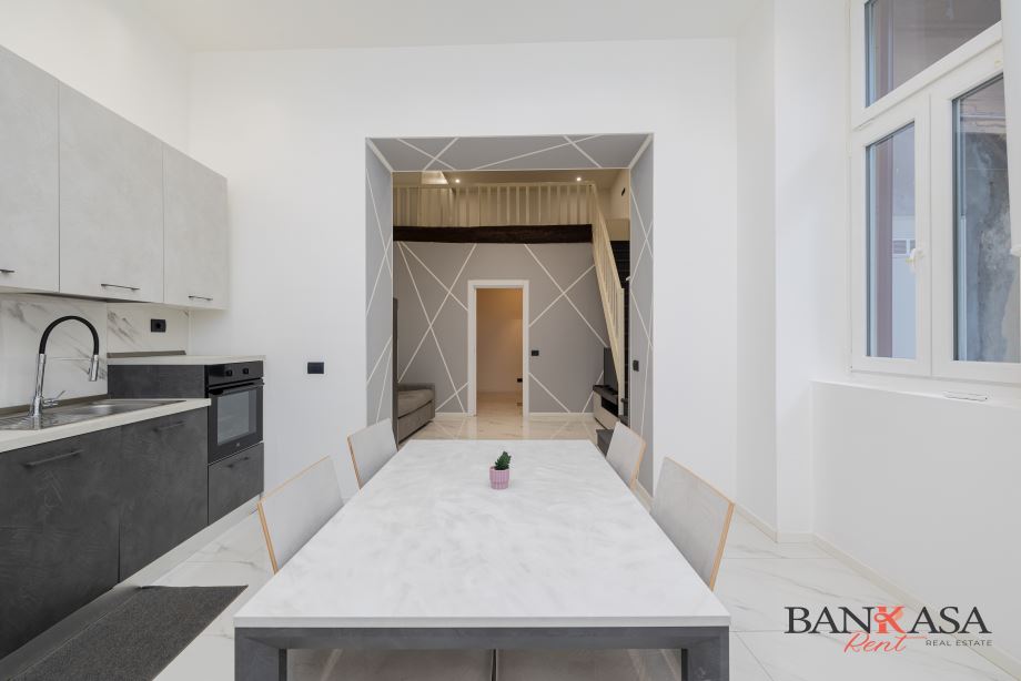 Casa di ringhiera di 2 locali 