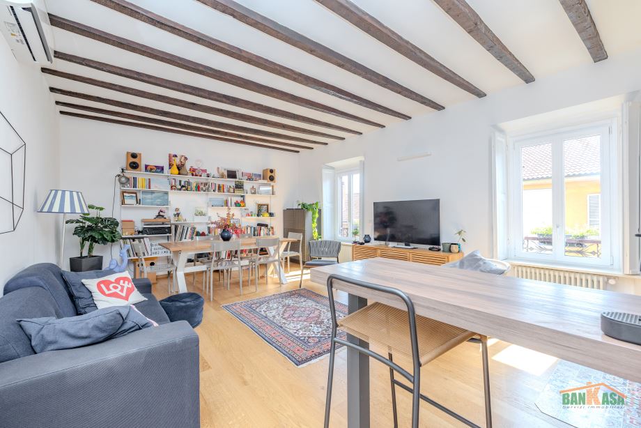 Appartamento in condominio di 4 locali 