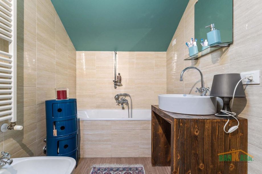 Appartamento in condominio di 4 locali 