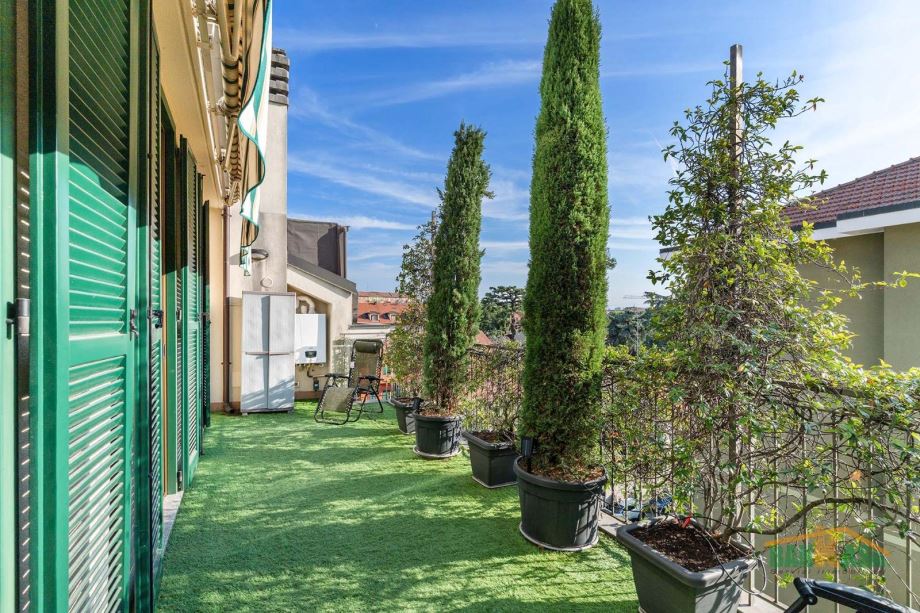 Appartamento in condominio di 4 locali 