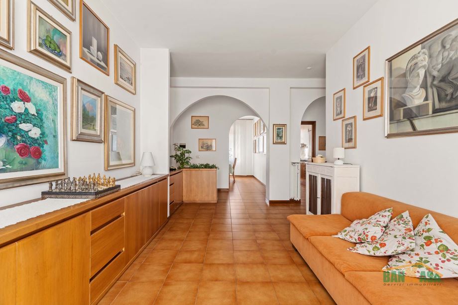Appartamento in condominio in vendita BRESSO VIA PANZERI Appartamento in condominio in vendita BRESSO VIA PANZERI
