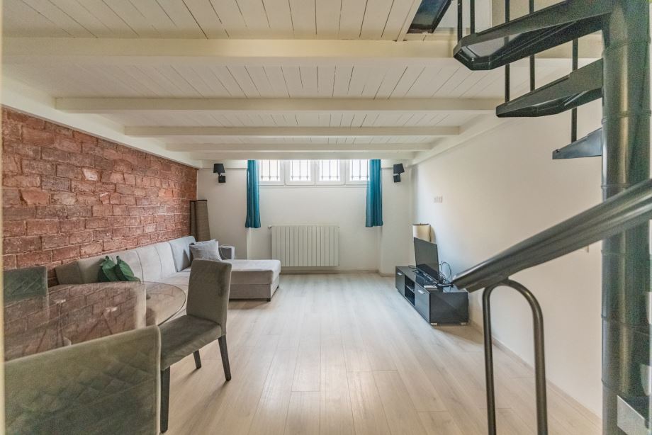 Appartamento in condominio di 2 locali 