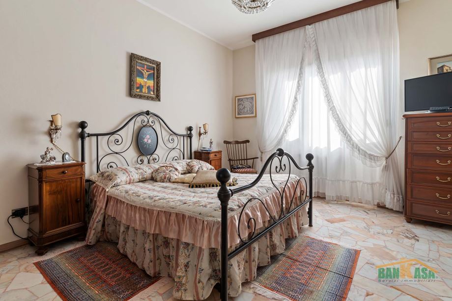 Porzione di villa bifamiliare di 4 locali 