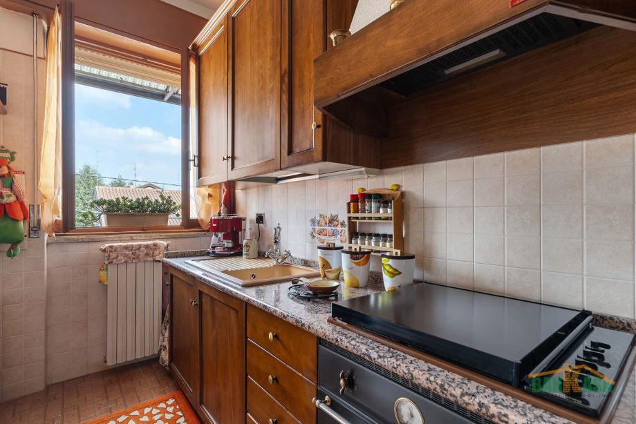 Porzione di villa bifamiliare di 4 locali 