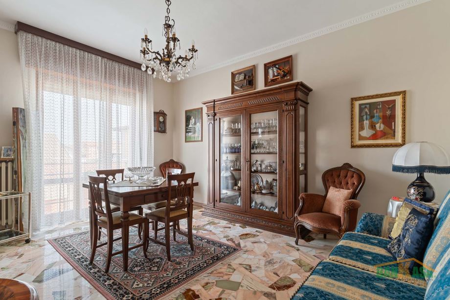 Porzione di villa bifamiliare di 4 locali 