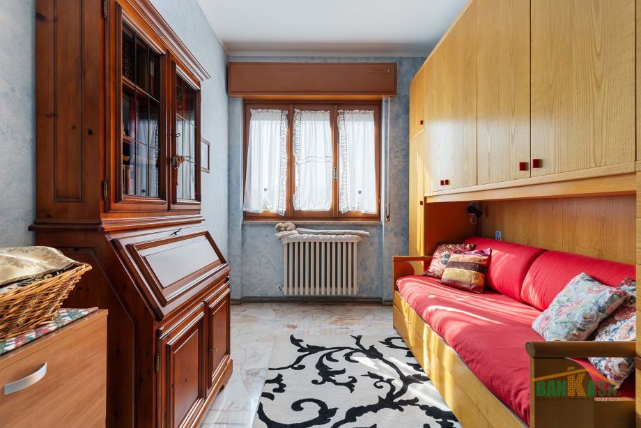 Porzione di villa bifamiliare di 4 locali 