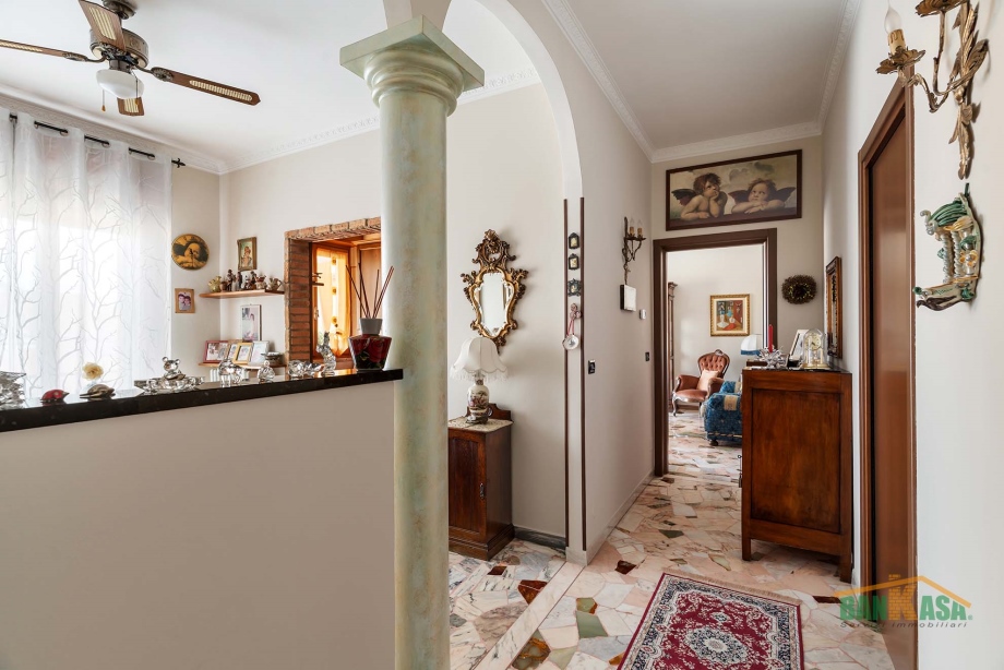 Porzione di villa bifamiliare in vendita SOLARO VIA DELLE VIGNE